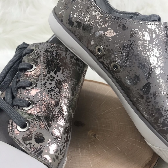 Jessica Simpson Cola Sneakers - Picture 8 of 8